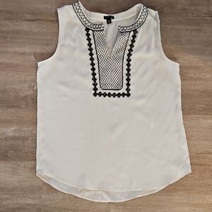 Ann Taylor White Sleeveless Top with Black Embroidery Size Medium
